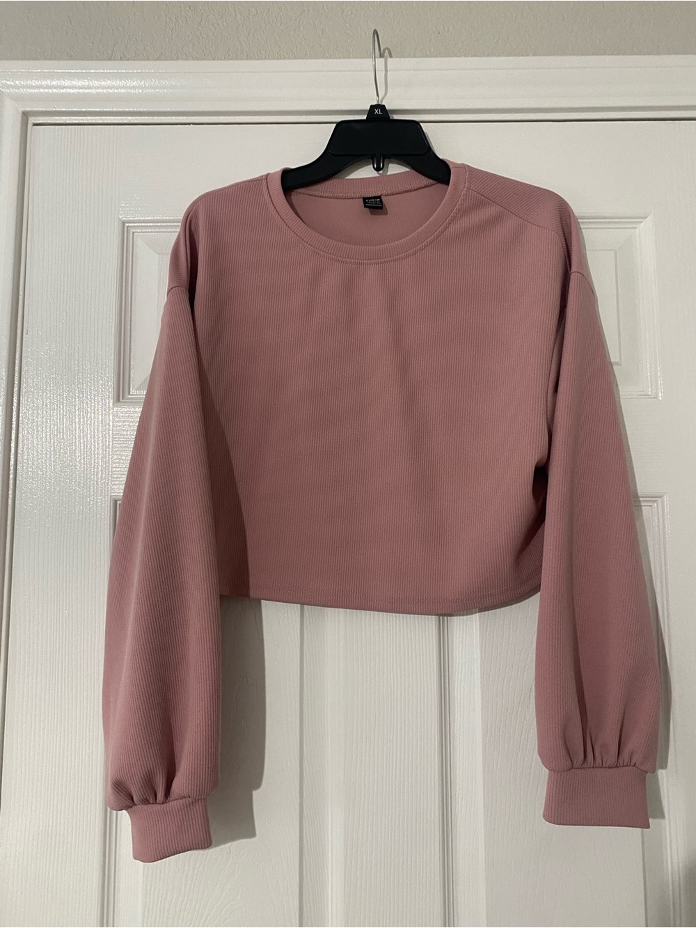 SHEIN Rose Pink Cropped Crewneck Sweatshirt
